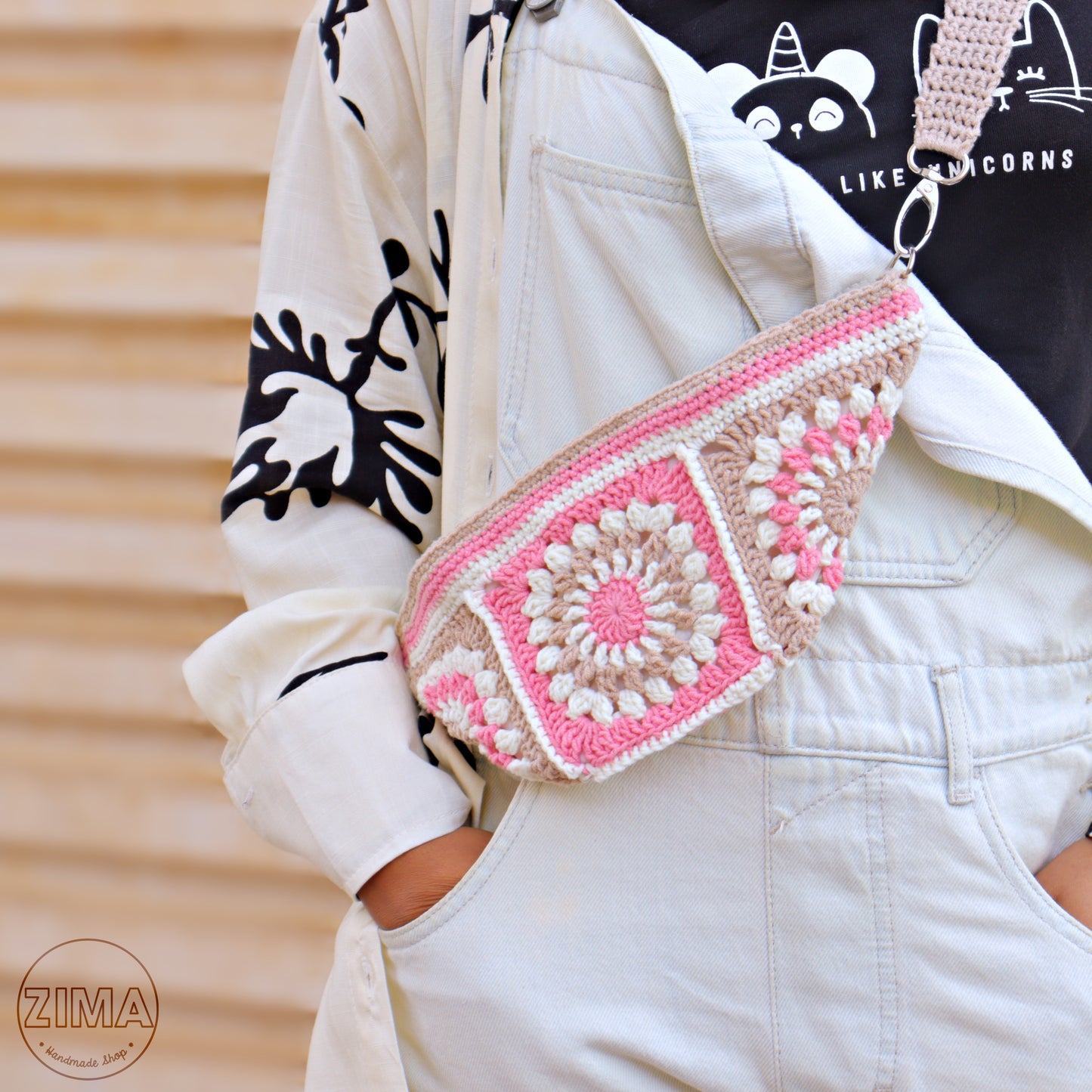 Granny Crossbody Bag